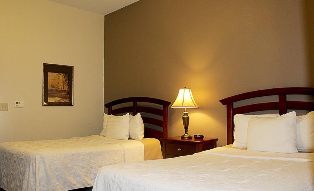 Crystal Springs Inn And Suites Towanda Екстер'єр фото