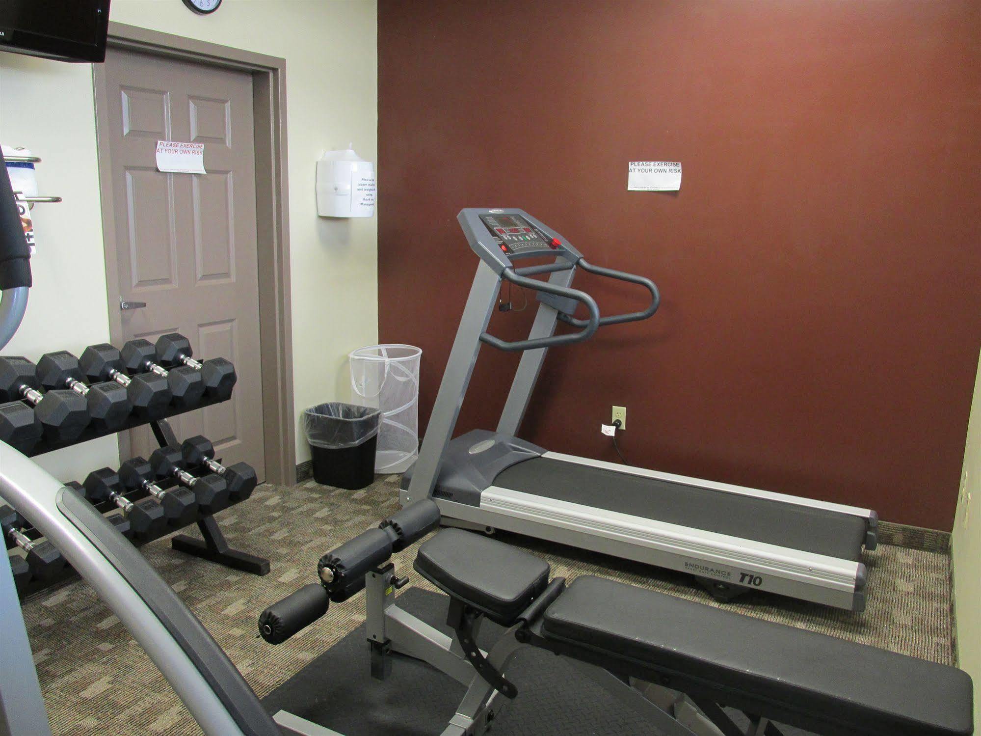 Crystal Springs Inn And Suites Towanda Екстер'єр фото