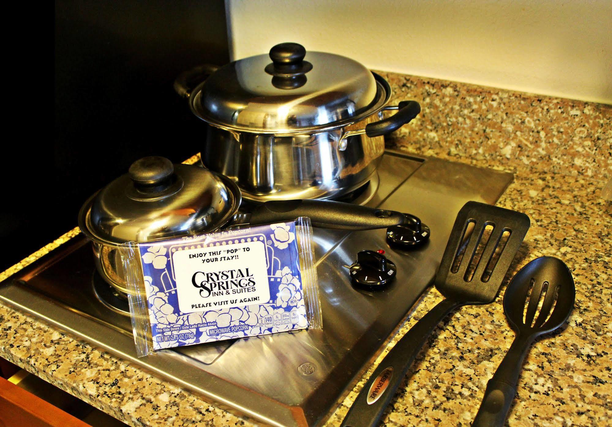 Crystal Springs Inn And Suites Towanda Екстер'єр фото