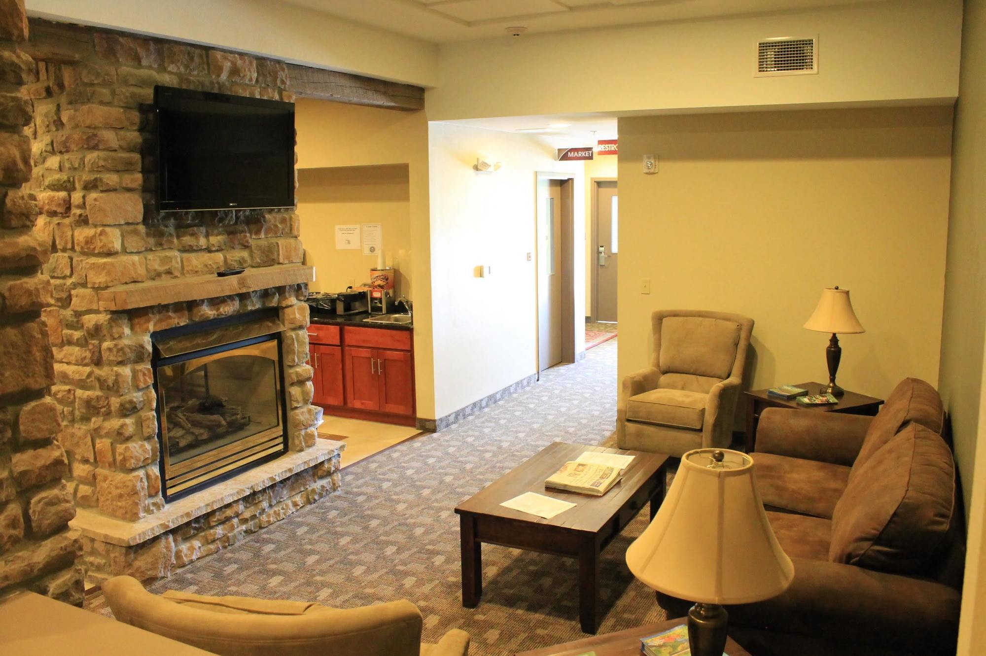 Crystal Springs Inn And Suites Towanda Екстер'єр фото